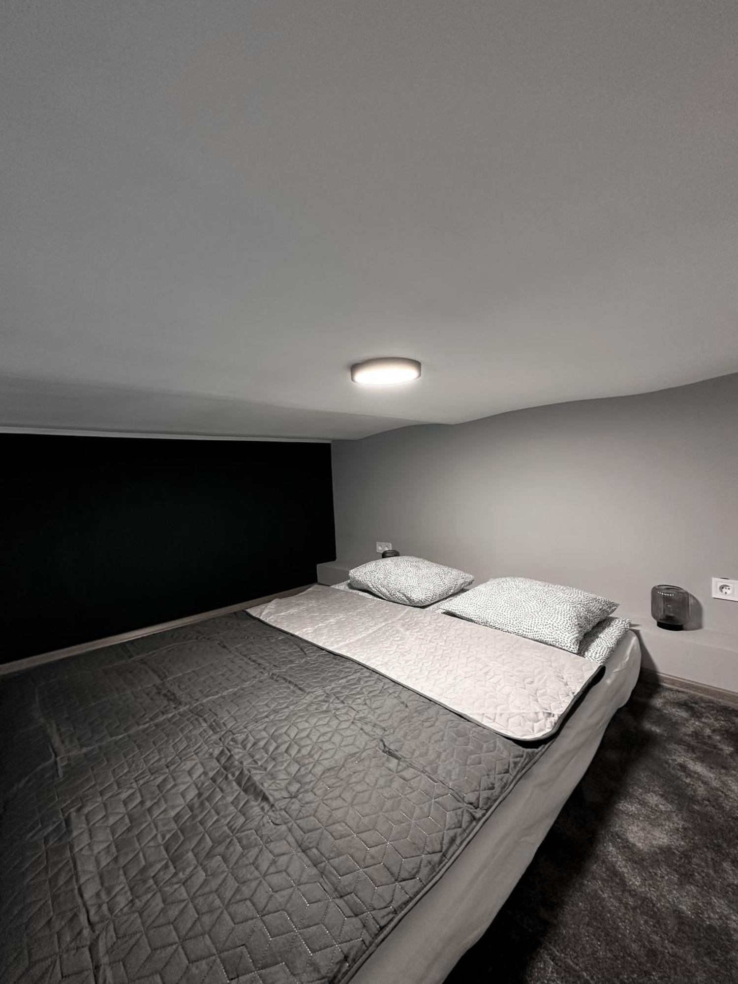 Ya House Aparthotel Βουδαπέστη Δωμάτιο φωτογραφία